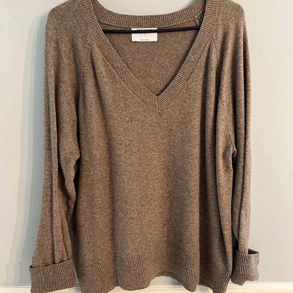 EUC Old Navy Women's V-Neck Sweater / Tan / Size Large - Picture 2 of 7